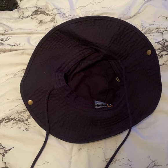 Bucket hat - Picture 2 of 2